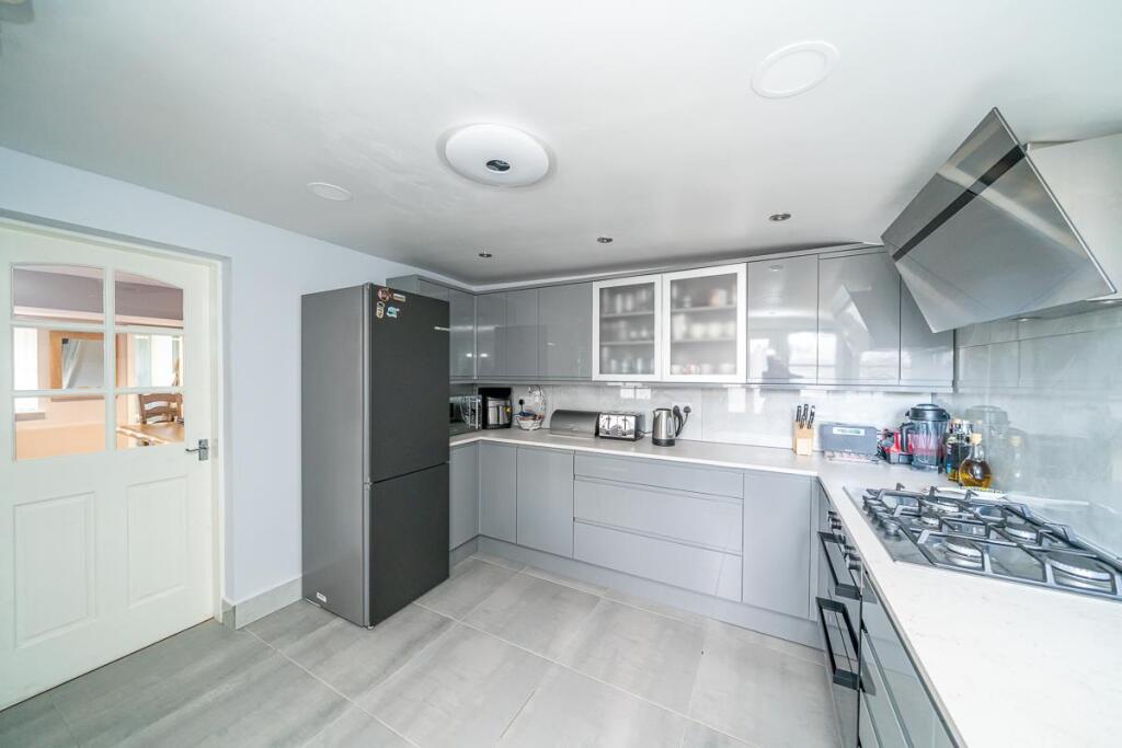 3 bed House