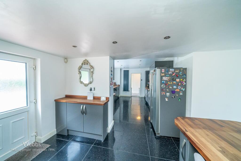 4 bed Detached Bungalow