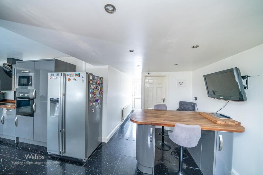 4 bed Detached Bungalow
