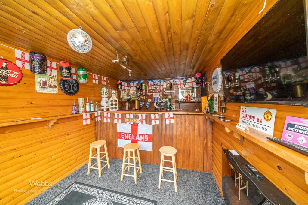 4 bed Detached Bungalow