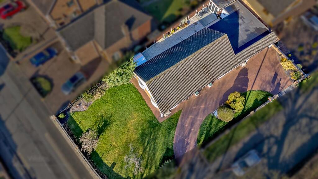 4 bed Detached Bungalow