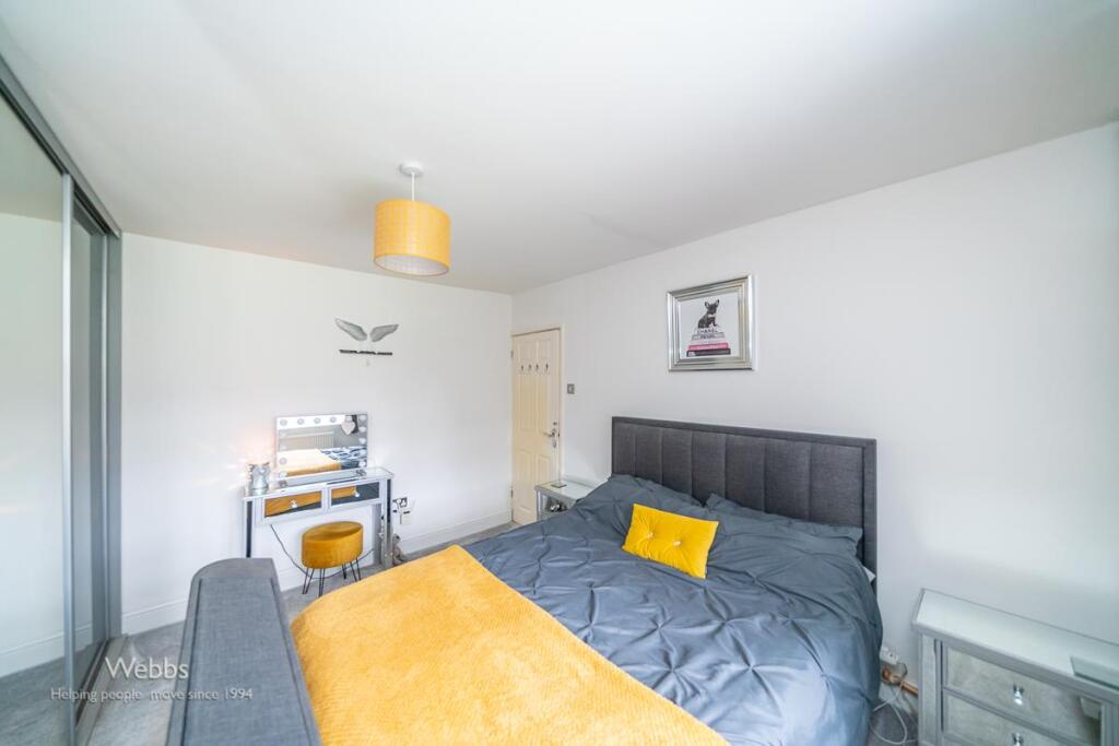 4 bed Detached Bungalow