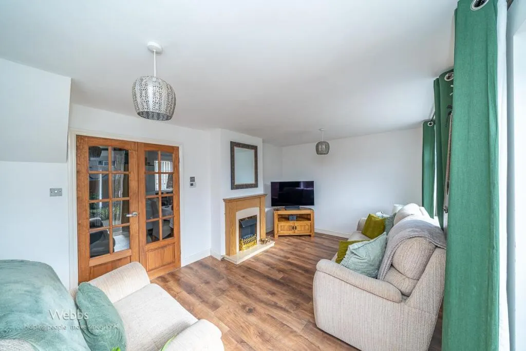 3 bed Semi-Detached