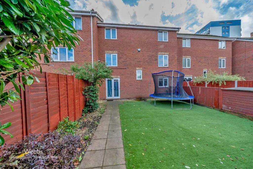 4 bed Town House