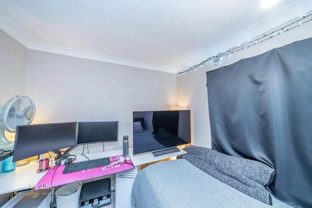 3 bed Semi-Detached