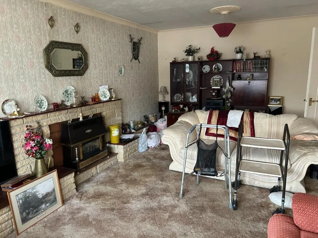 2 bed Semi-Detached Bungalow