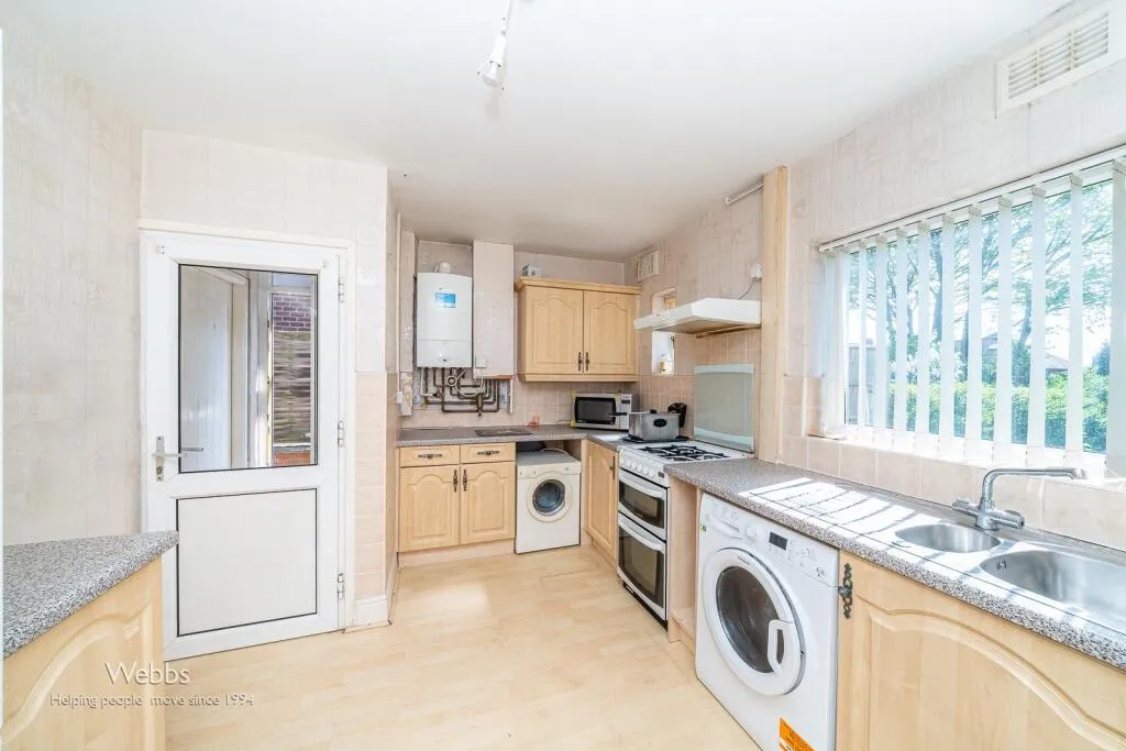 4 bed Semi-Detached