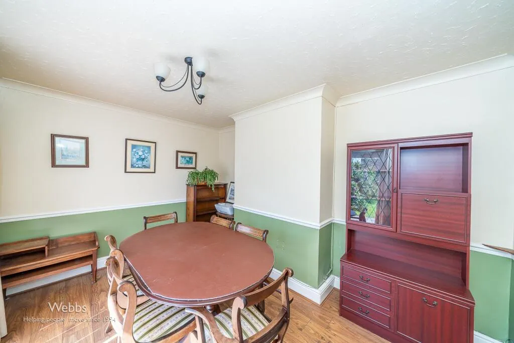 4 bed Semi-Detached