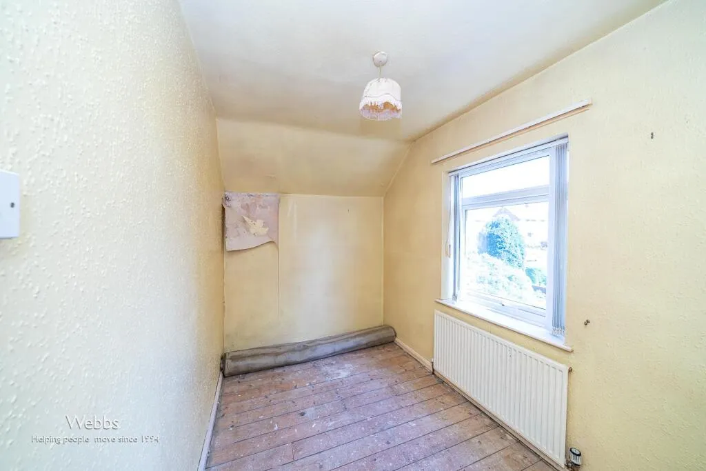 4 bed Semi-Detached