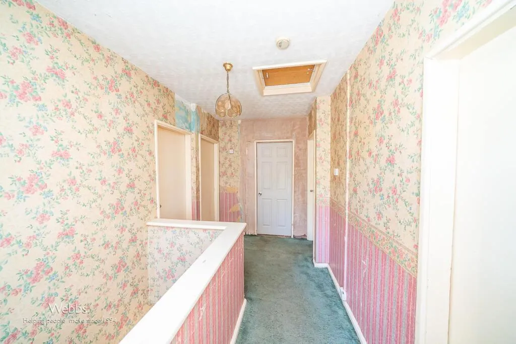 4 bed Semi-Detached