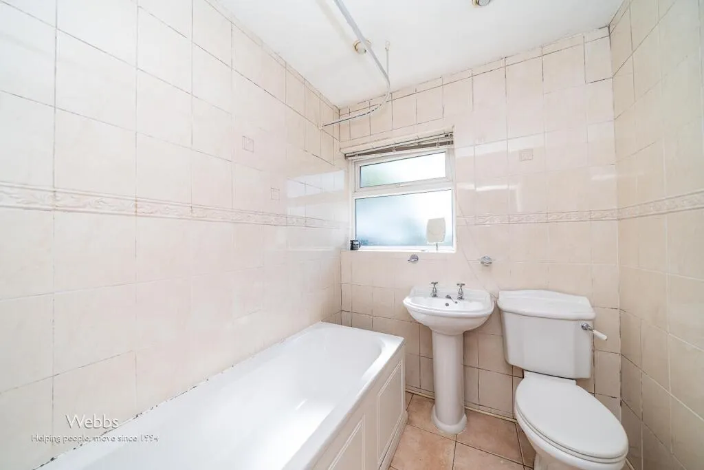 4 bed Semi-Detached