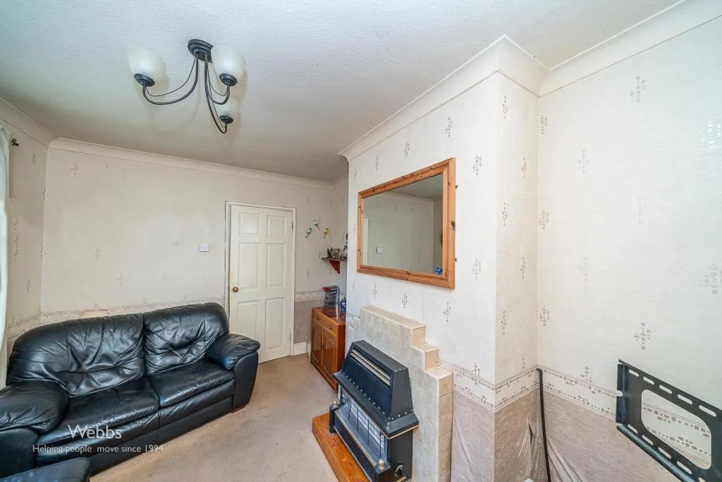 4 bed Semi-Detached