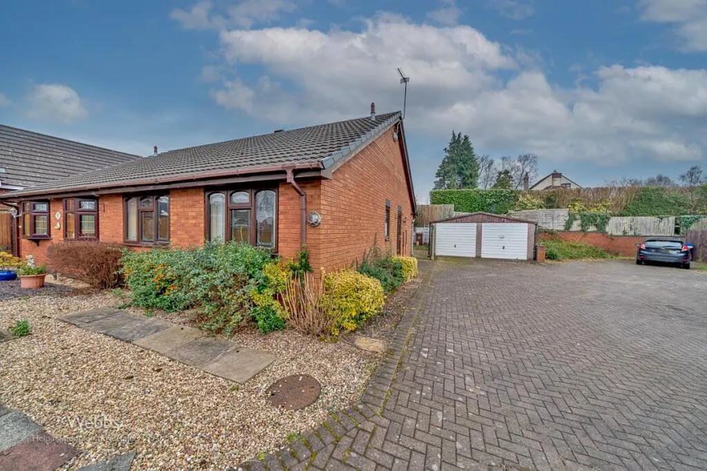 2 bed Semi-Detached Bungalow