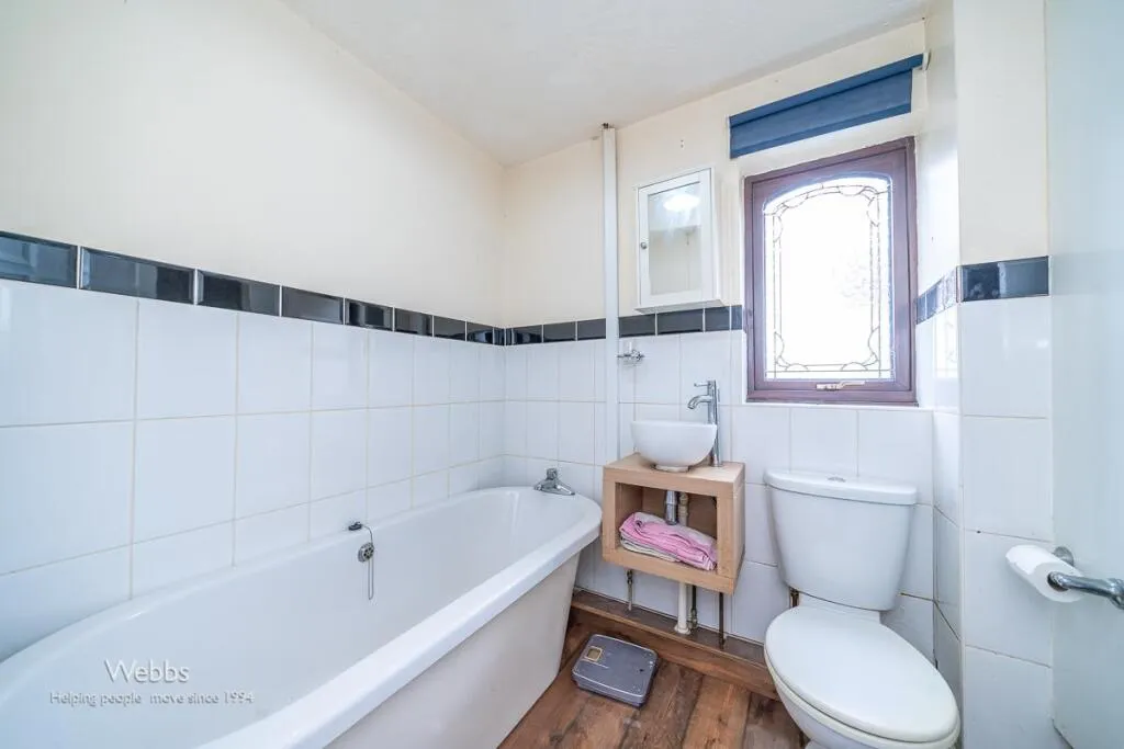 2 bed Semi-Detached Bungalow