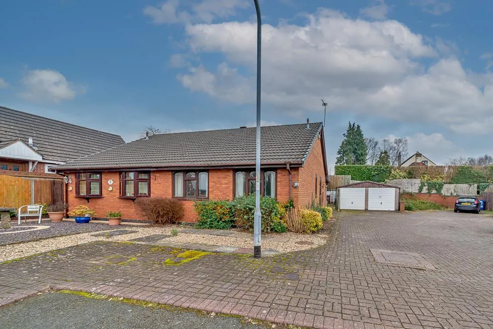 2 bed Semi-Detached Bungalow