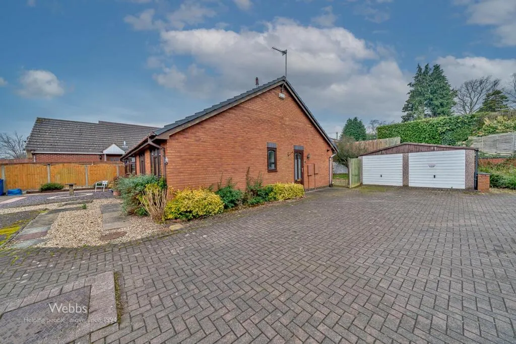 2 bed Semi-Detached Bungalow