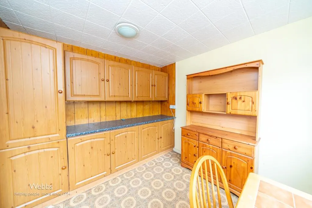4 bed Semi-Detached
