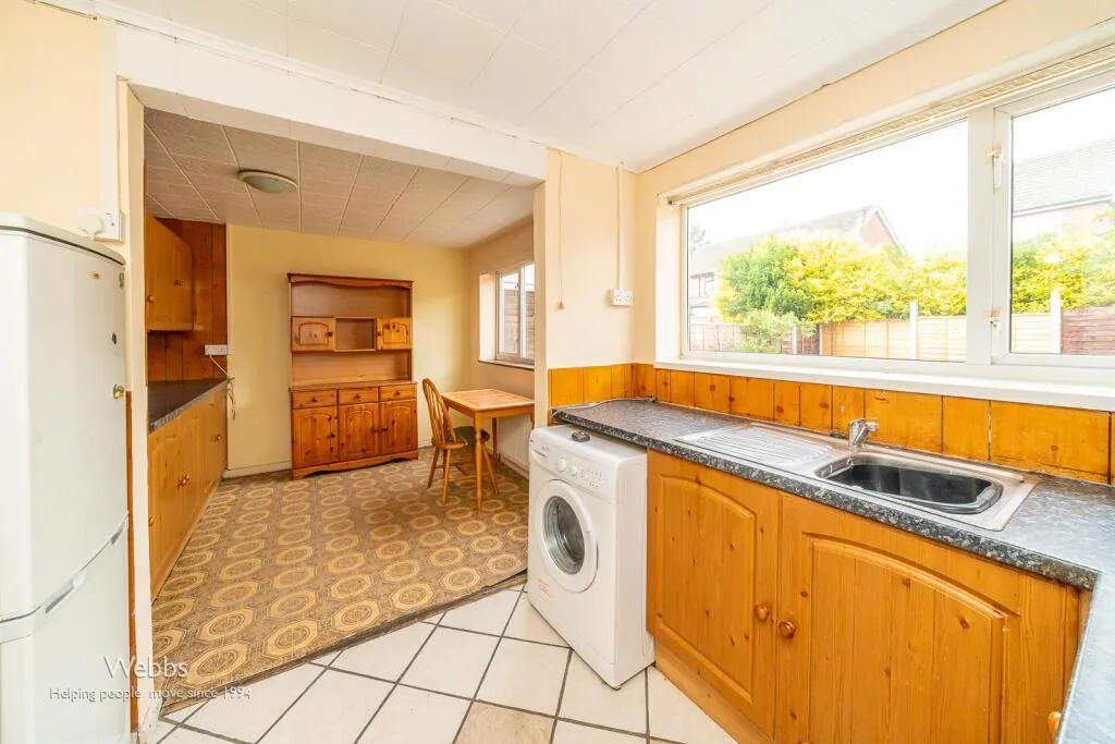 4 bed Semi-Detached