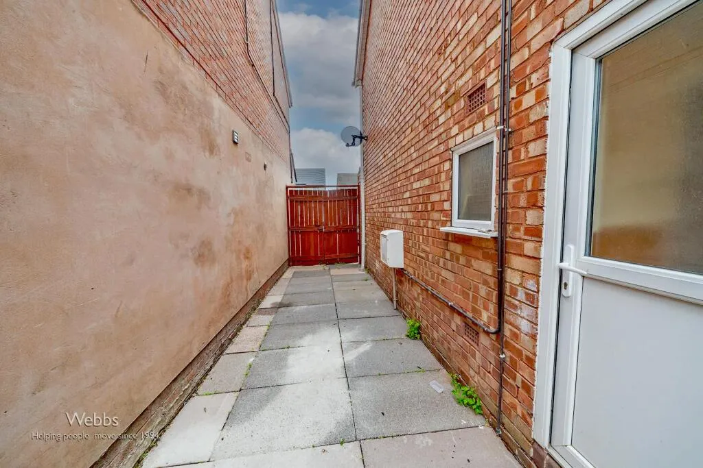 4 bed Semi-Detached