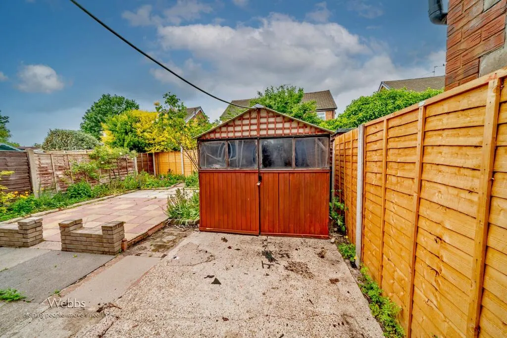 4 bed Semi-Detached