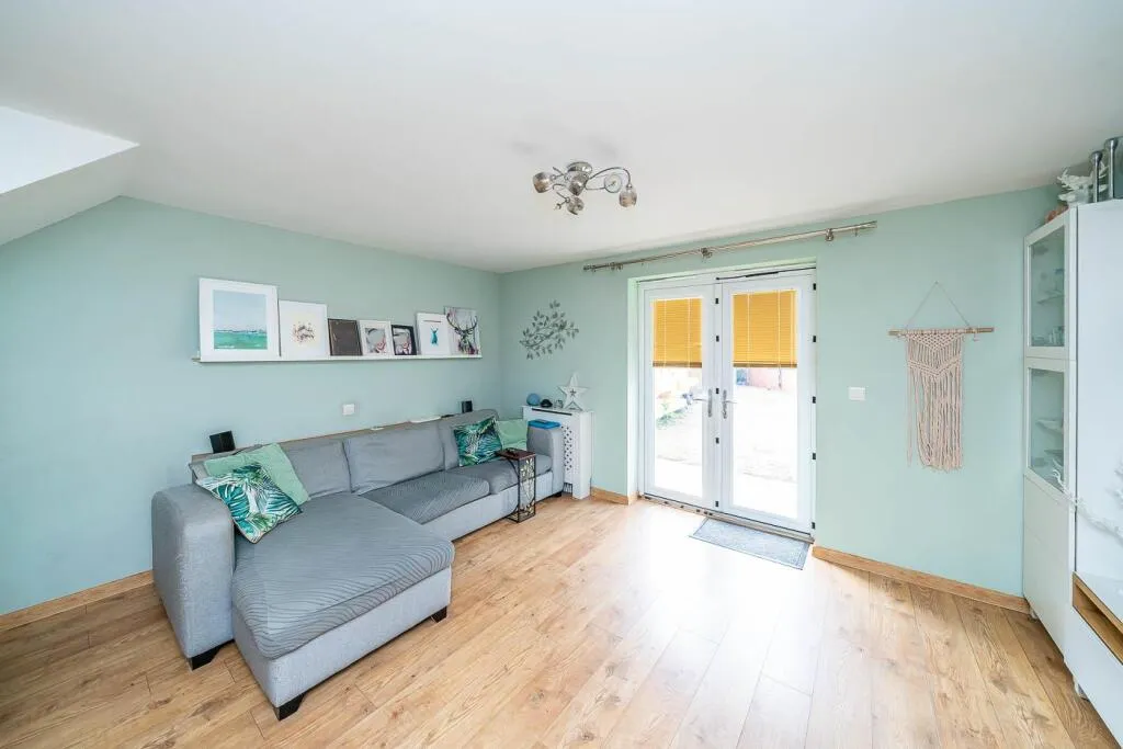 4 bed Semi-Detached