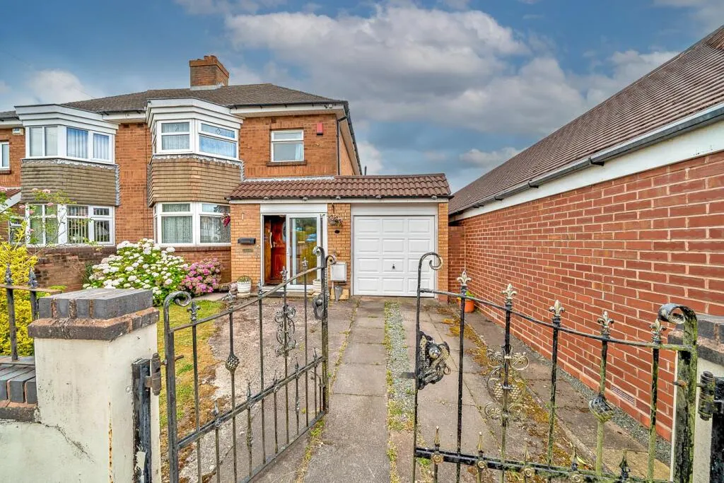 3 bed Semi-Detached