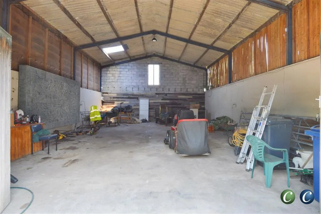 5 bed Detached
