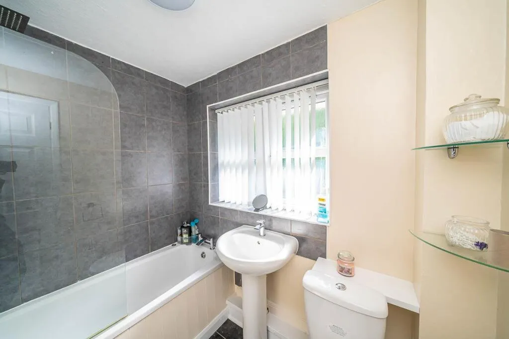 3 bed Terraced