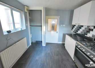 4 bed Terraced
