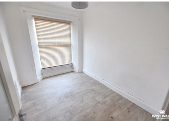 4 bed Terraced