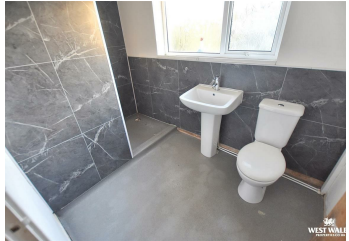 4 bed Terraced