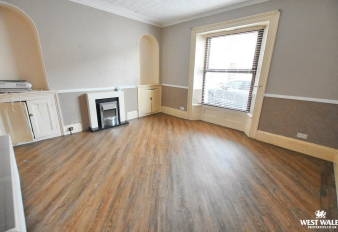 4 bed Terraced