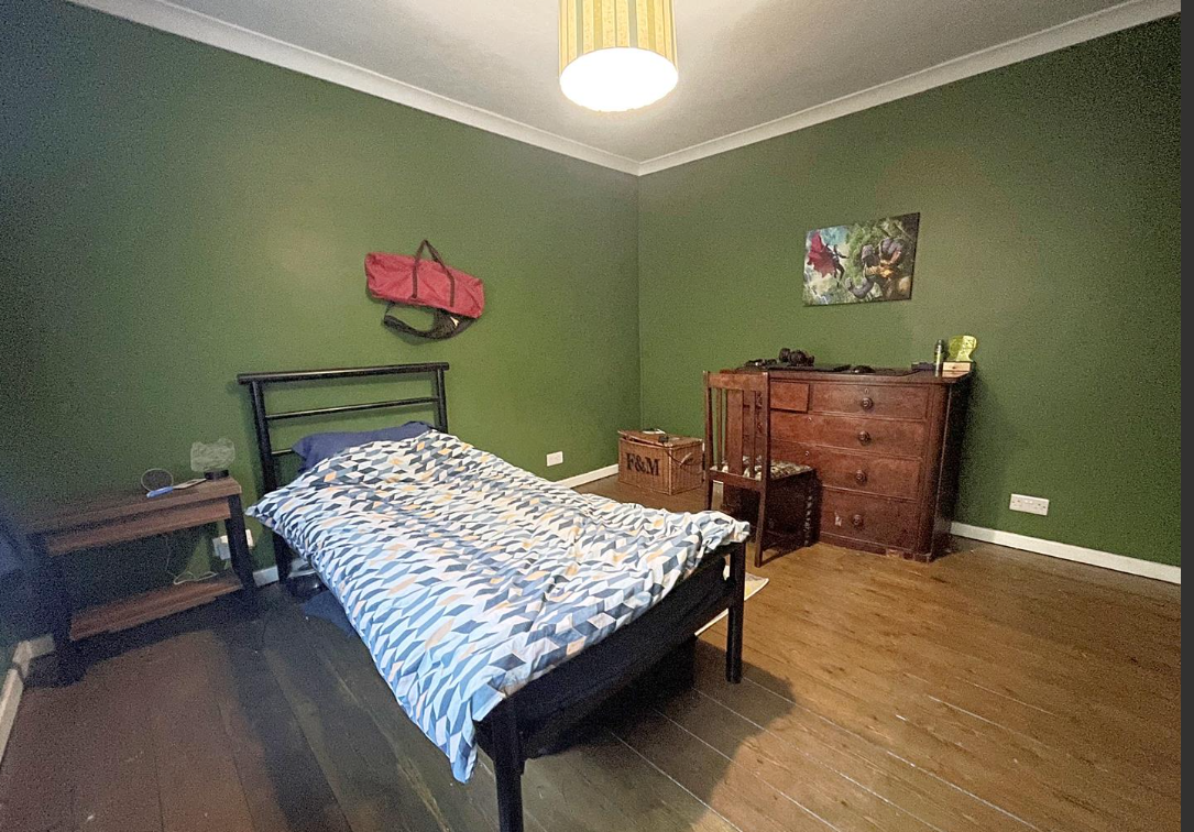 4 bed Detached