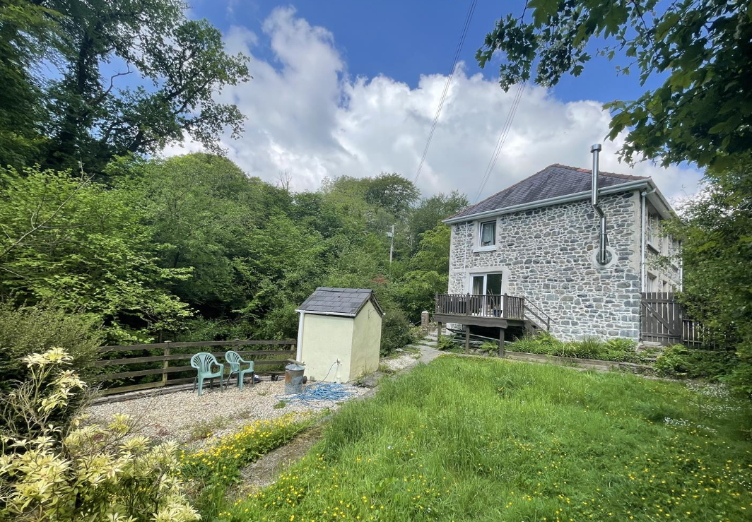 4 bed Detached