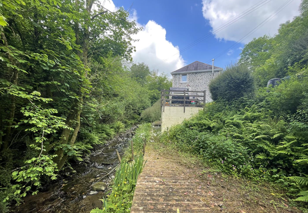 4 bed Detached