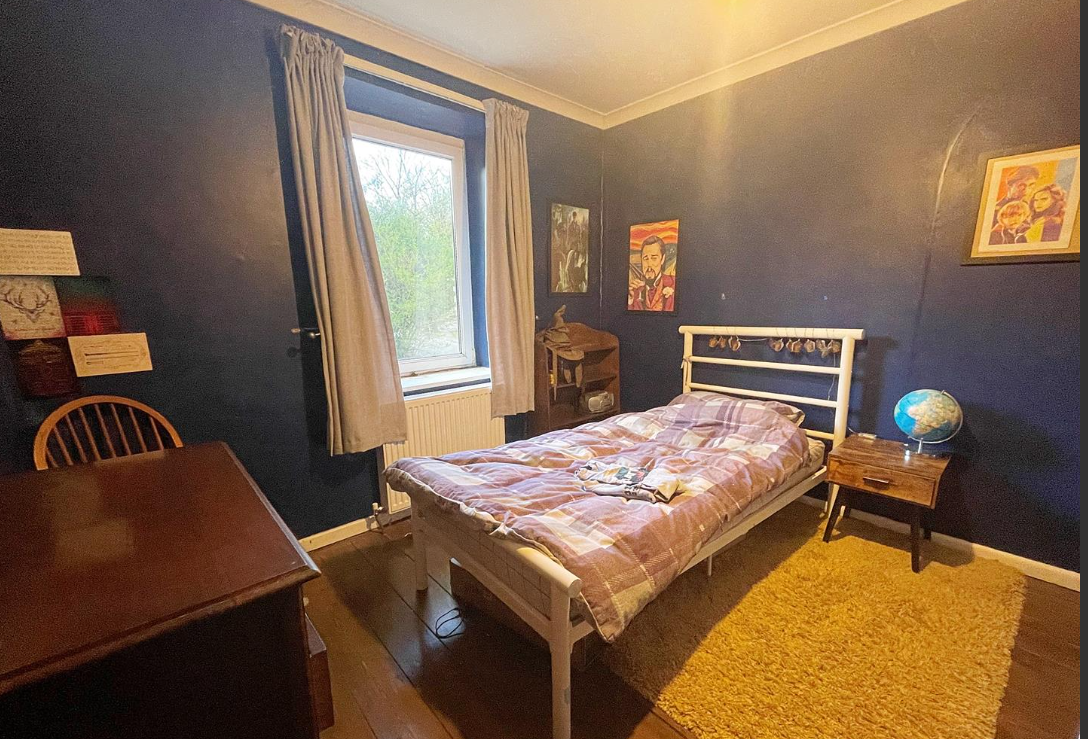 4 bed Detached