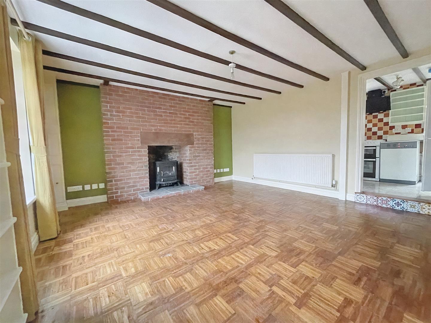 5 bed Terraced