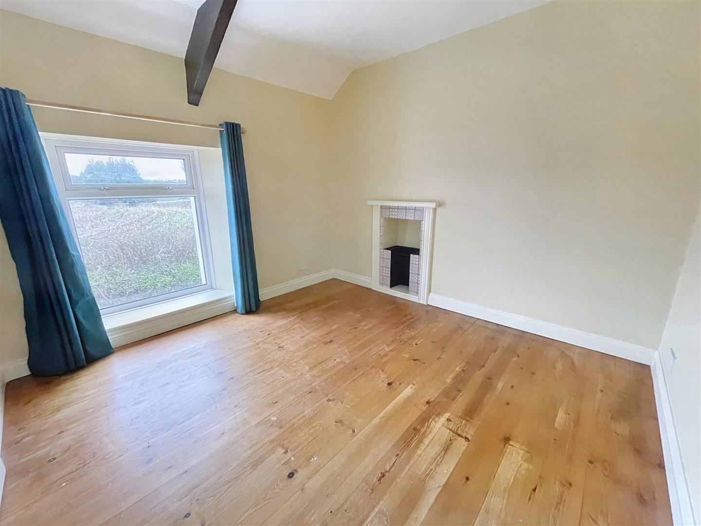 5 bed Terraced