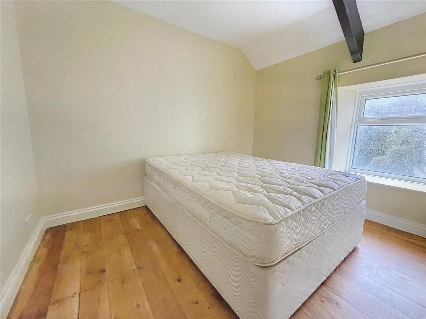 5 bed Terraced