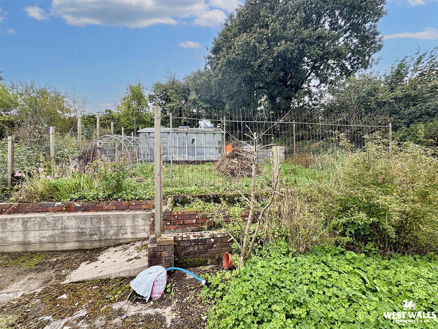 5 bed Terraced