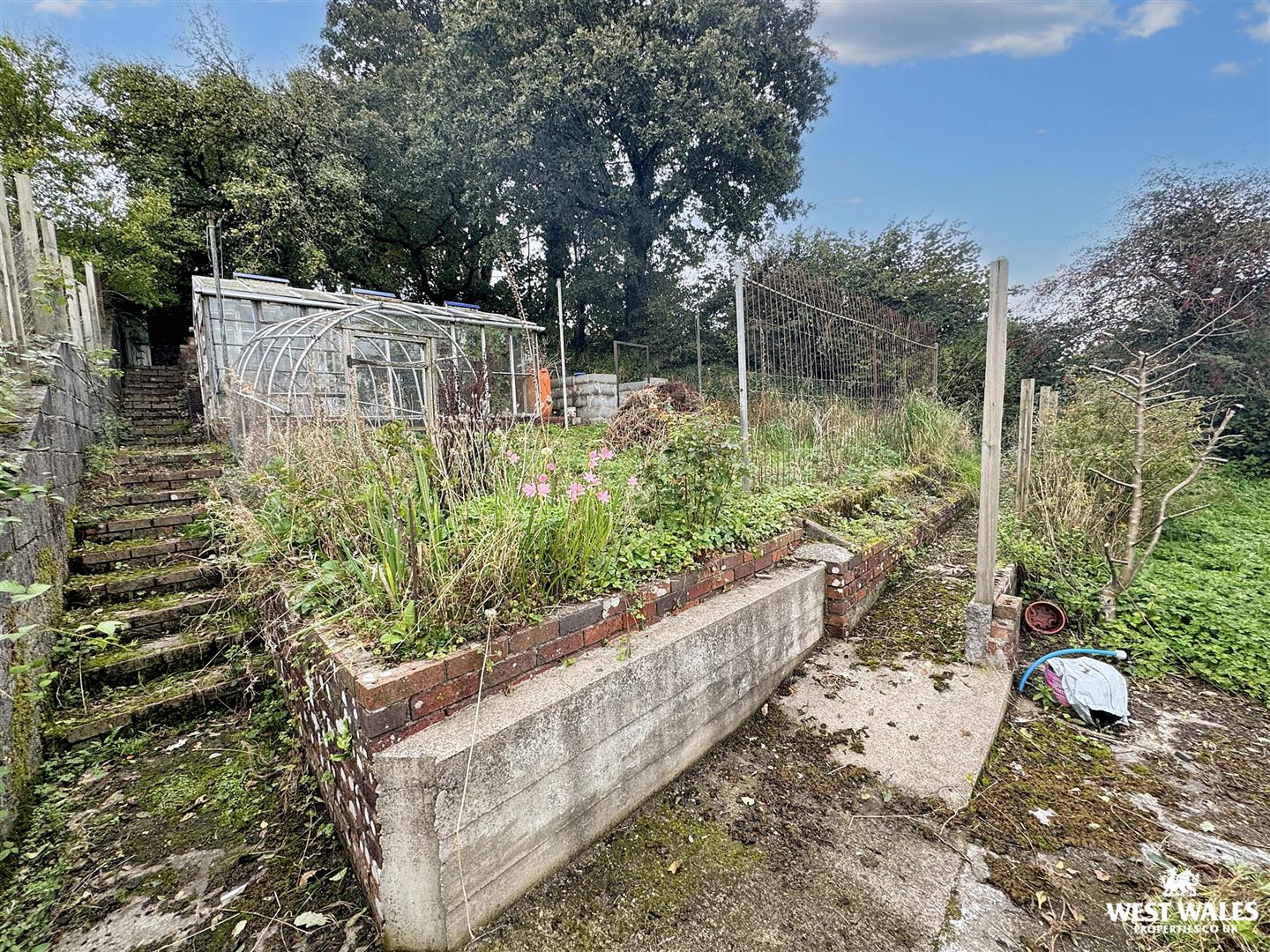 5 bed Terraced