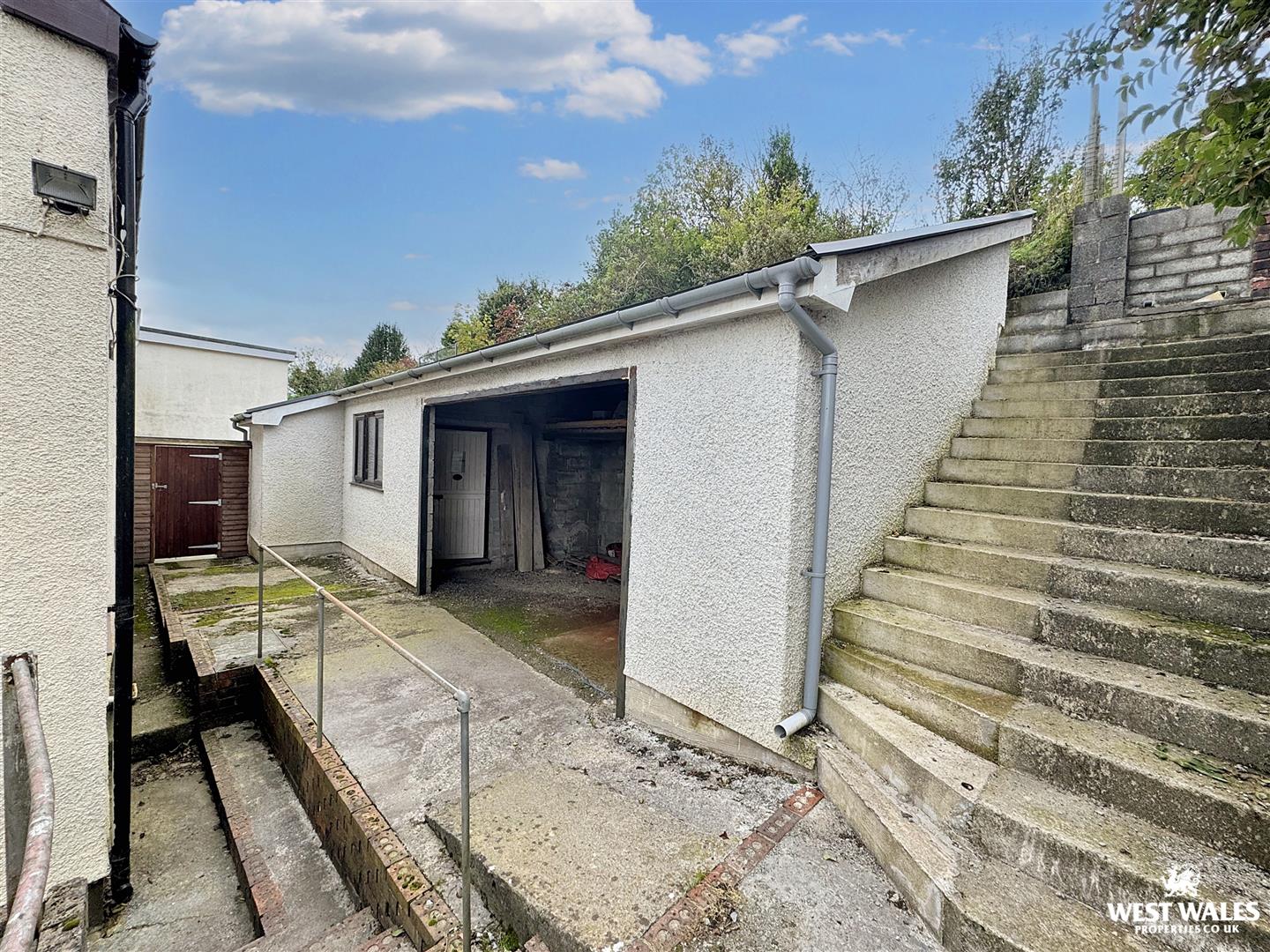 5 bed Terraced
