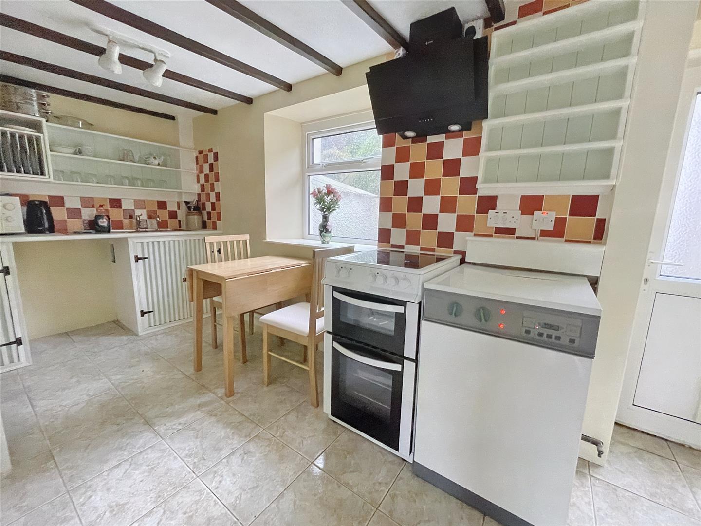 5 bed Terraced