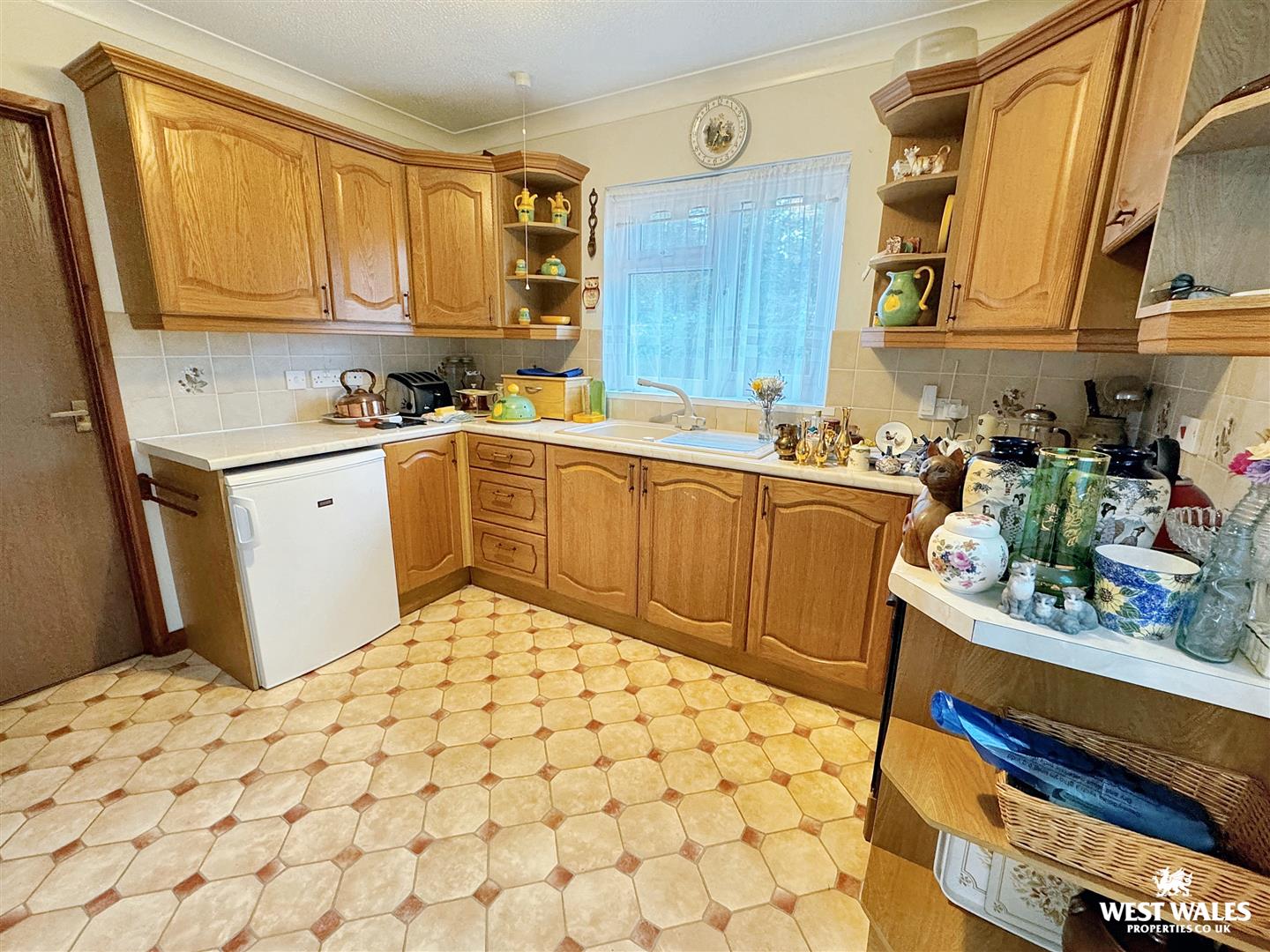 2 bed Detached Bungalow
