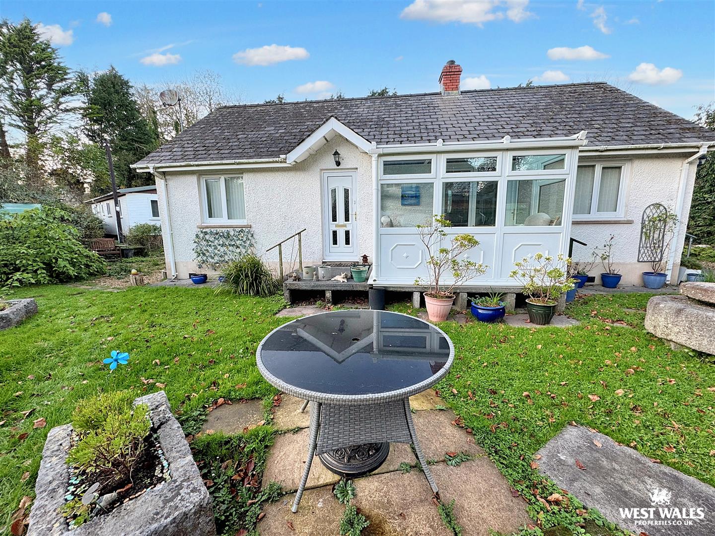 2 bed Detached Bungalow