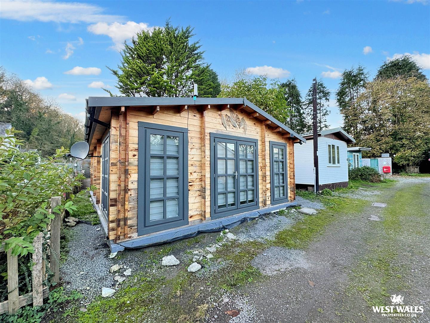 2 bed Detached Bungalow