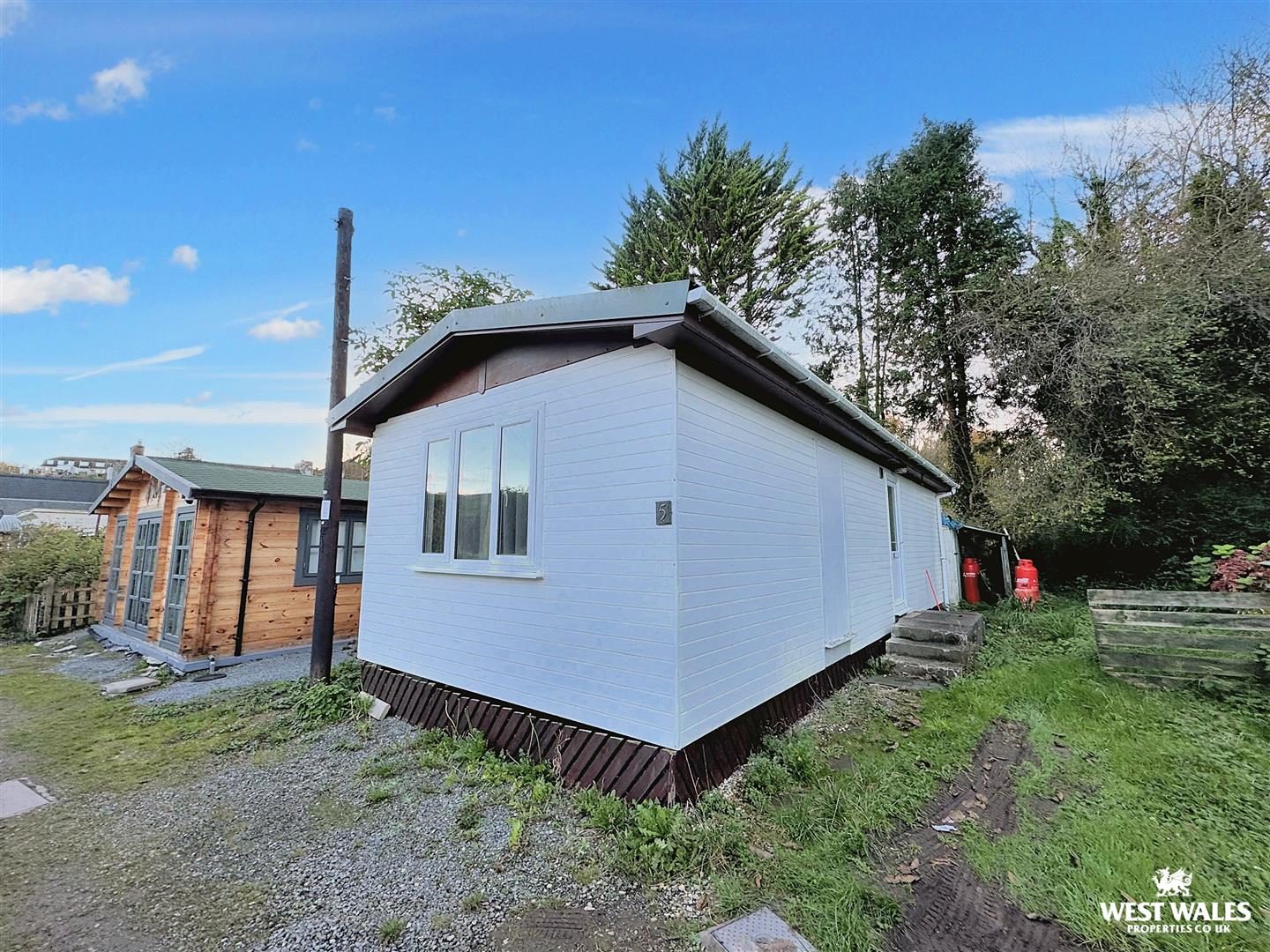 2 bed Detached Bungalow
