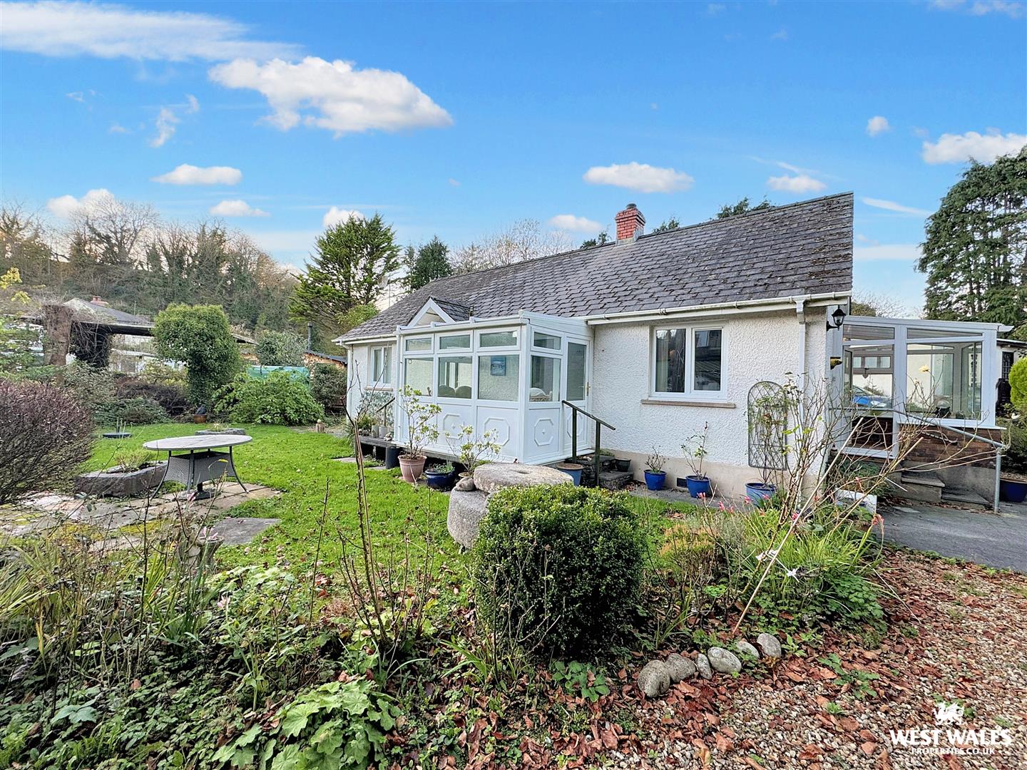 2 bed Detached Bungalow
