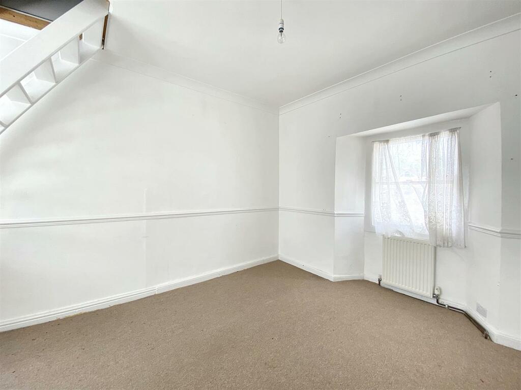 12 bed End of Terrace
