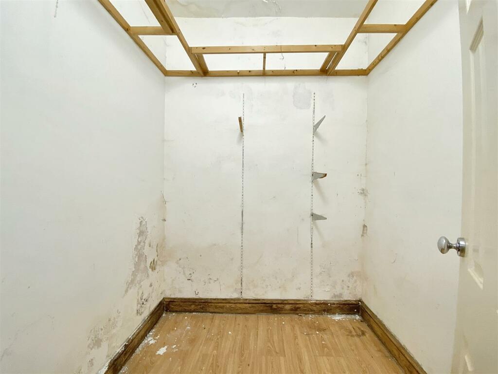 12 bed End of Terrace